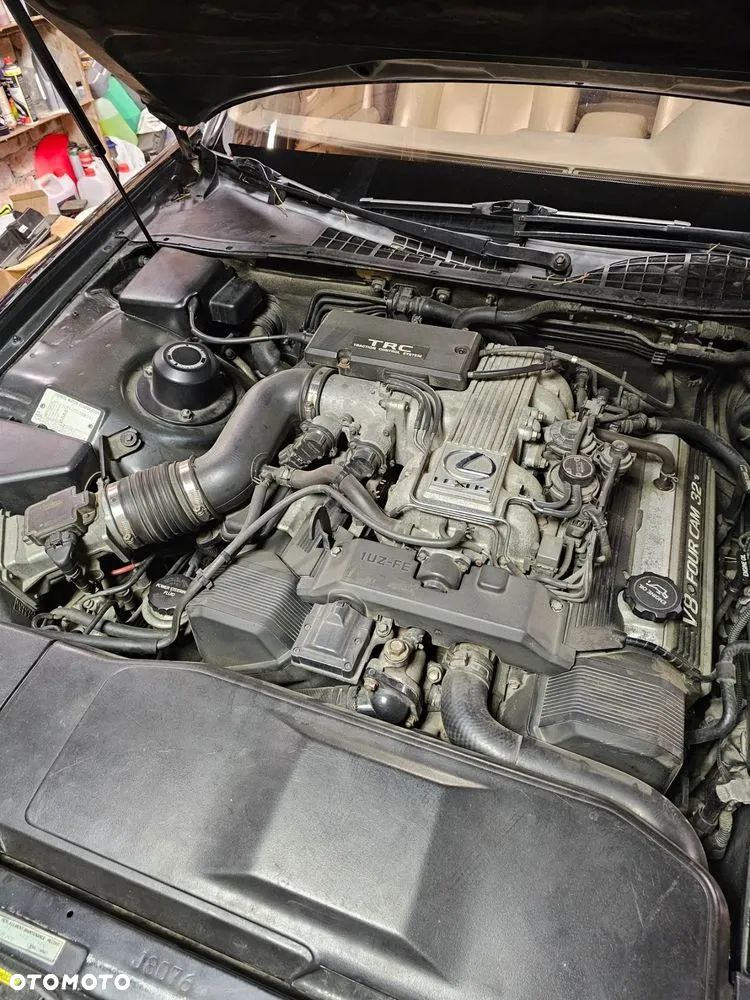 Lexus LS - 12