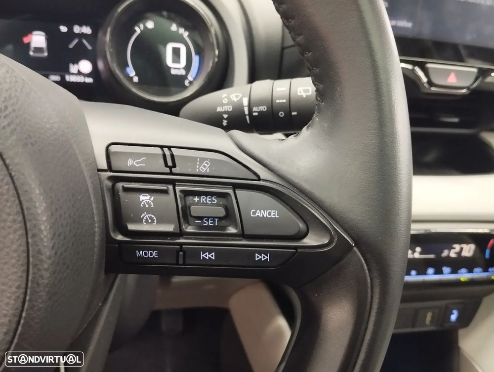 Toyota Yaris 1.5 HDF Luxury - 23