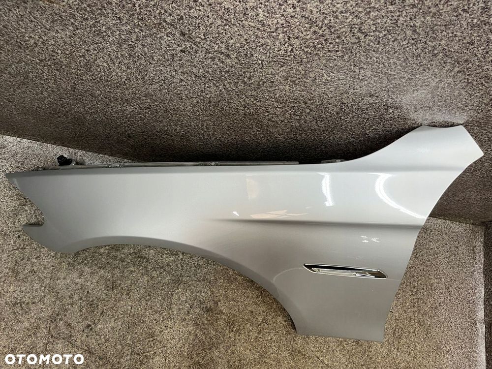 Blotnik lewy przod przedni kierunkowskaz BMW F11 F10 354 srebrny LADNY - 5