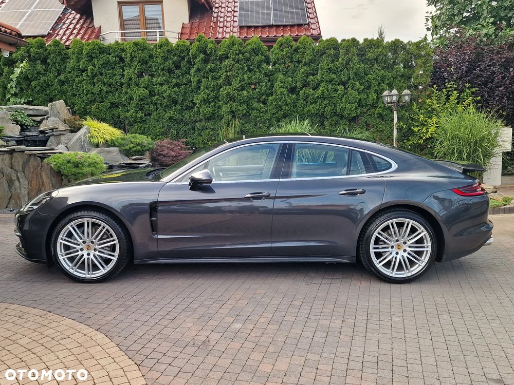 Porsche Panamera 4S - 3