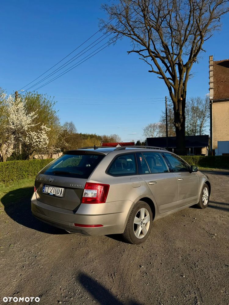 Skoda Octavia 1.6 TDI Ambition - 9