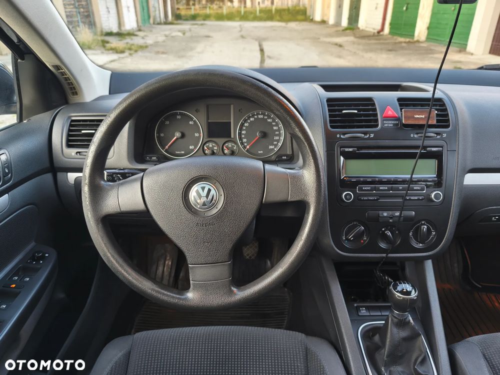 Volkswagen Jetta 1.9 TDI Comfortline - 20