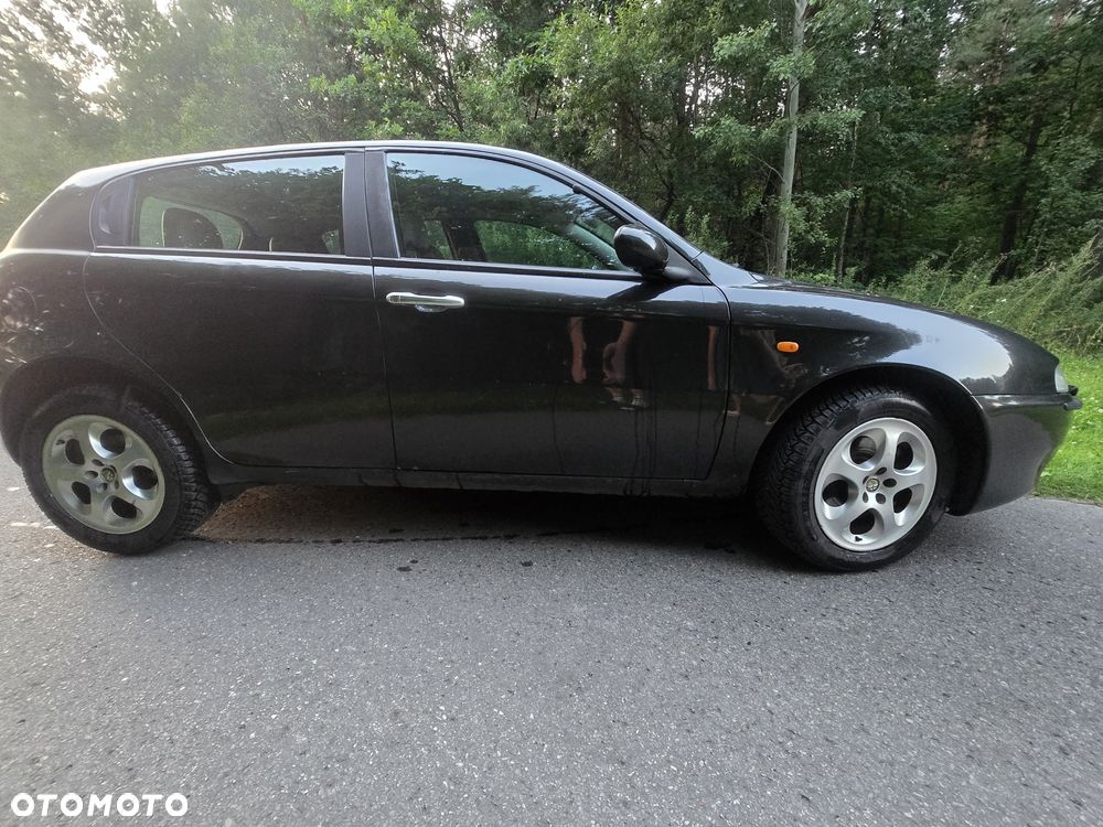 Alfa Romeo 147 - 3