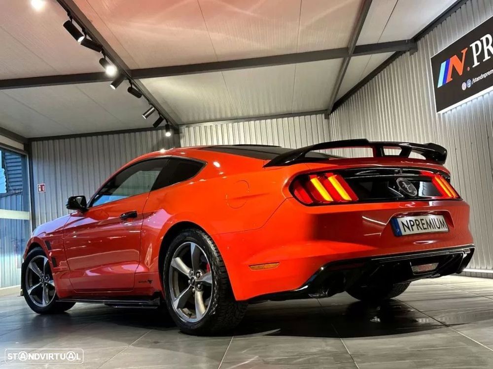 Ford Mustang - 8