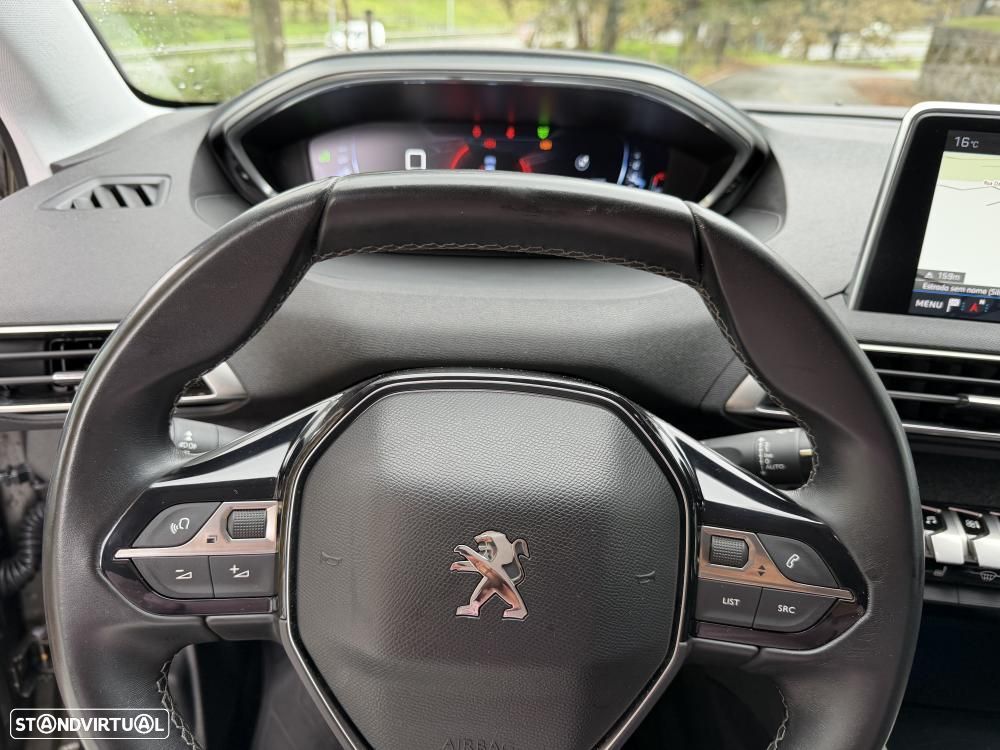 Peugeot 5008 1.2 PureTech Allure Pack - 21