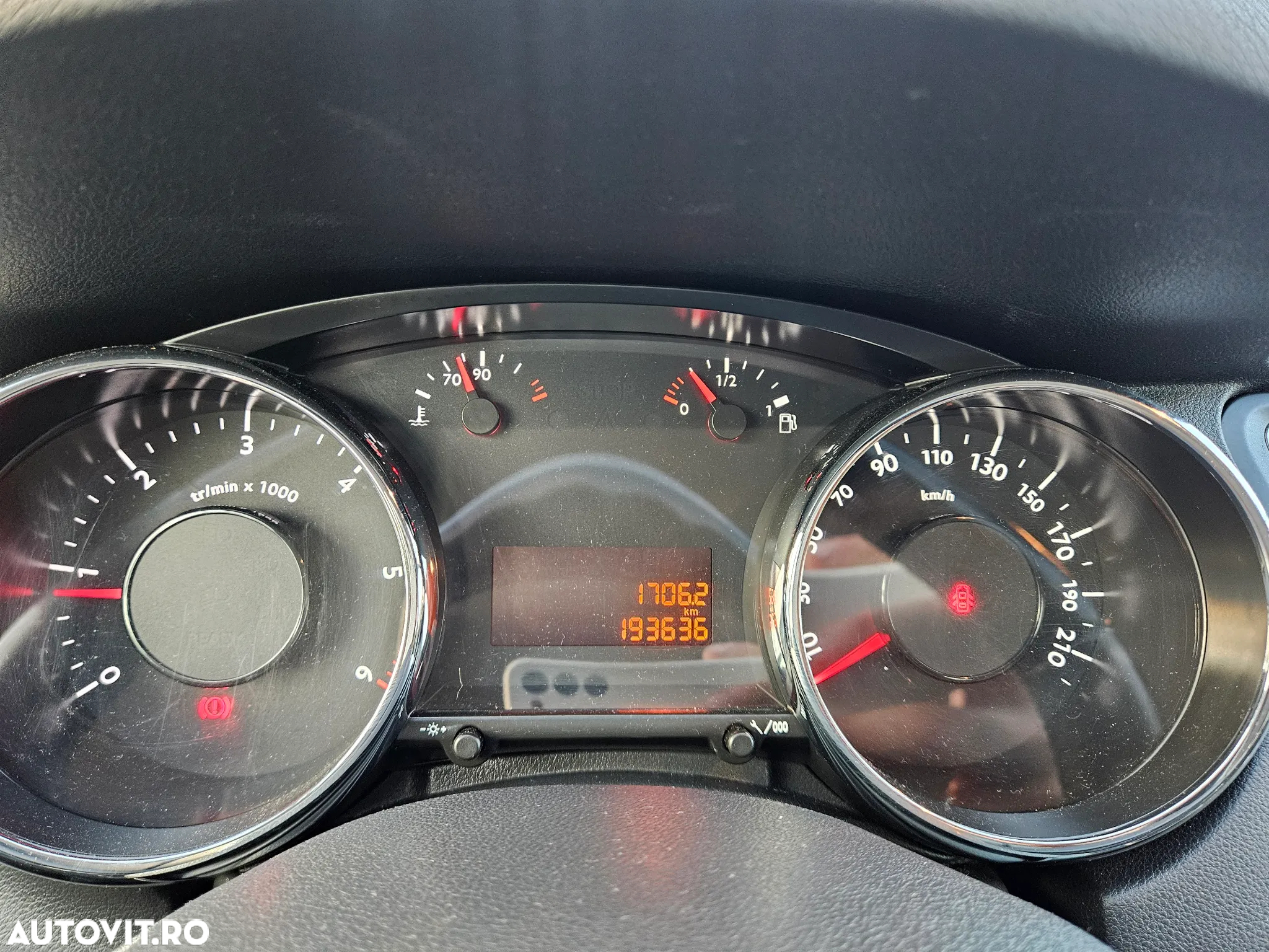 Peugeot 5008 BlueHDI 150 Active - 10