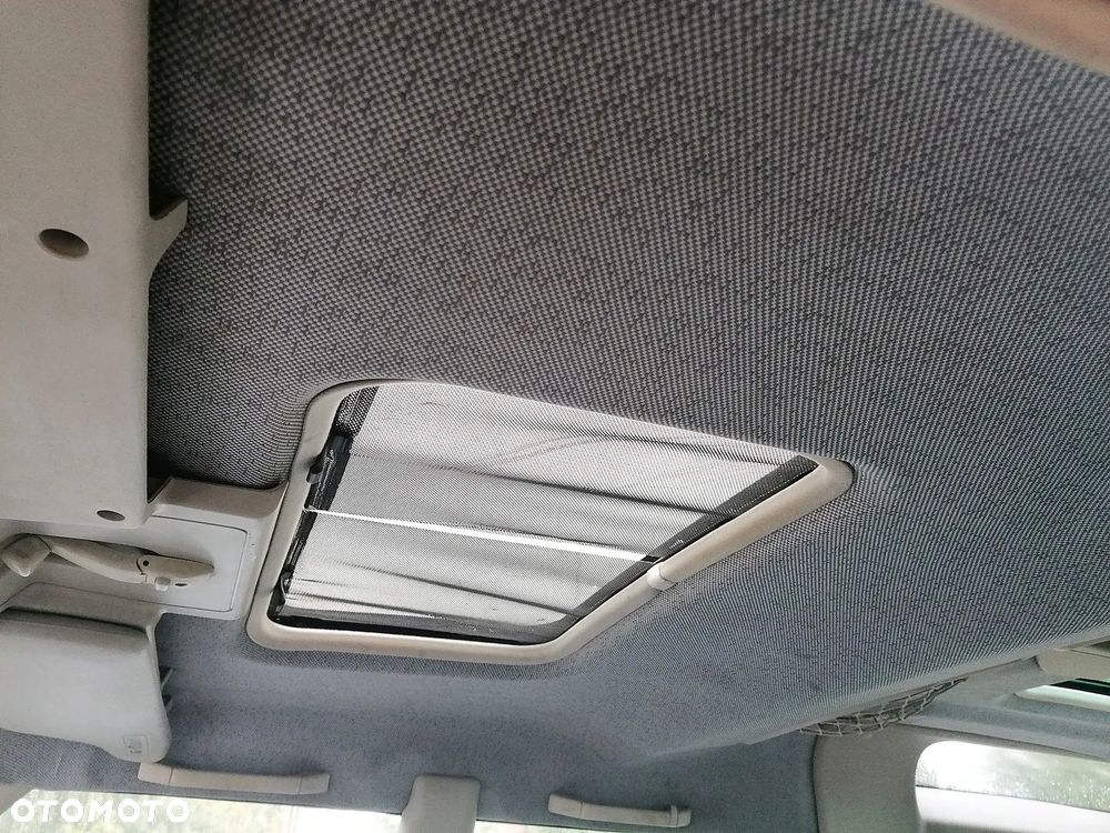 Land Rover Discovery - 12
