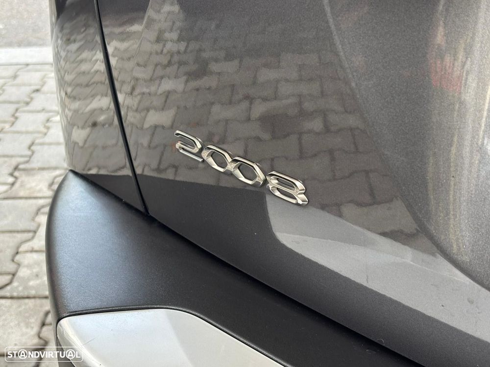 Peugeot 2008 1.2 PureTech Allure EAT8 - 14