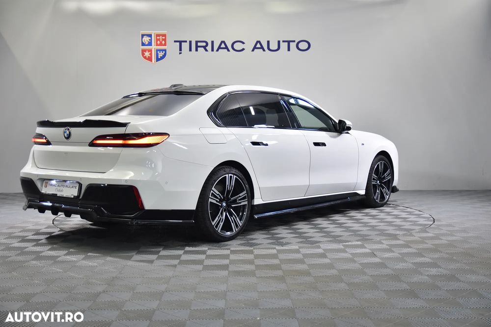 BMW Seria 7 740d xDrive MHEV - 6