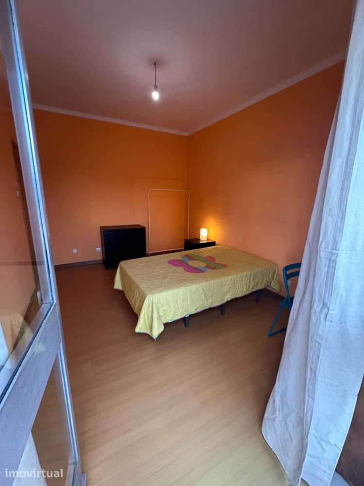 Room in a 4-bedroom apartment in Porto - Room 1 - Grande imagem: 4/18