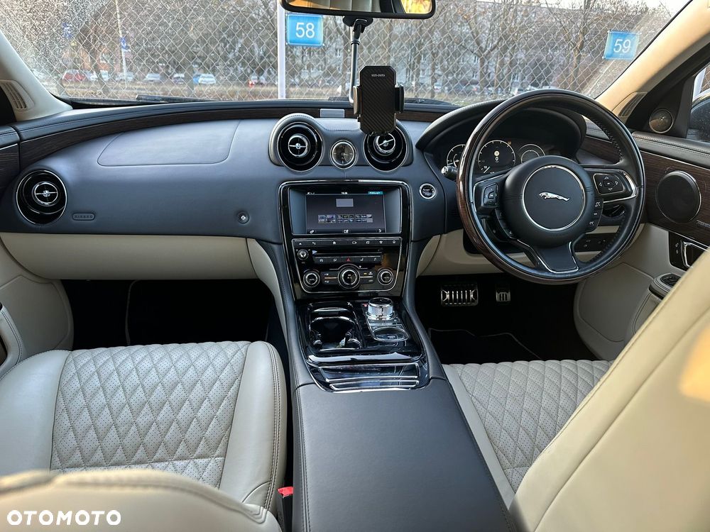 Jaguar XJ 3.0 V6 Langversion Autobiography - 26