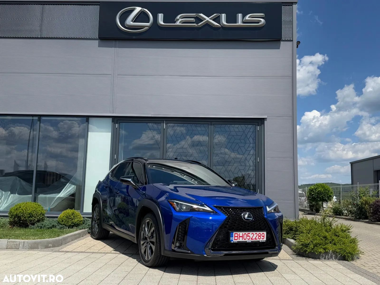 Lexus UX 300h FWD CVT HEV F Sport Design - 1