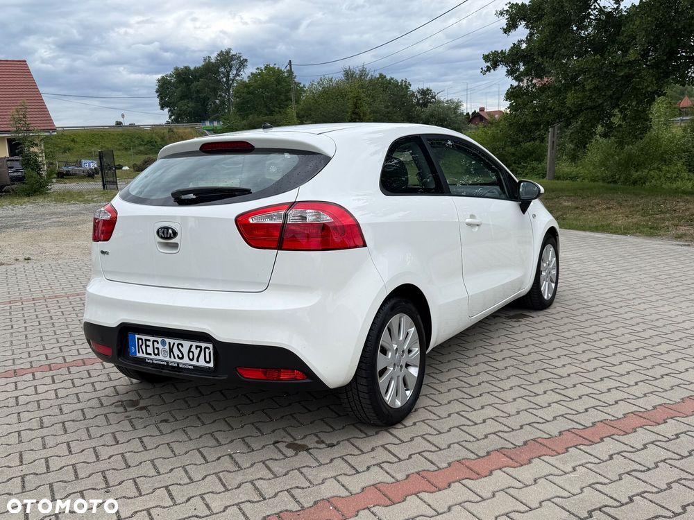 Kia Rio 1.2 Attract - 4