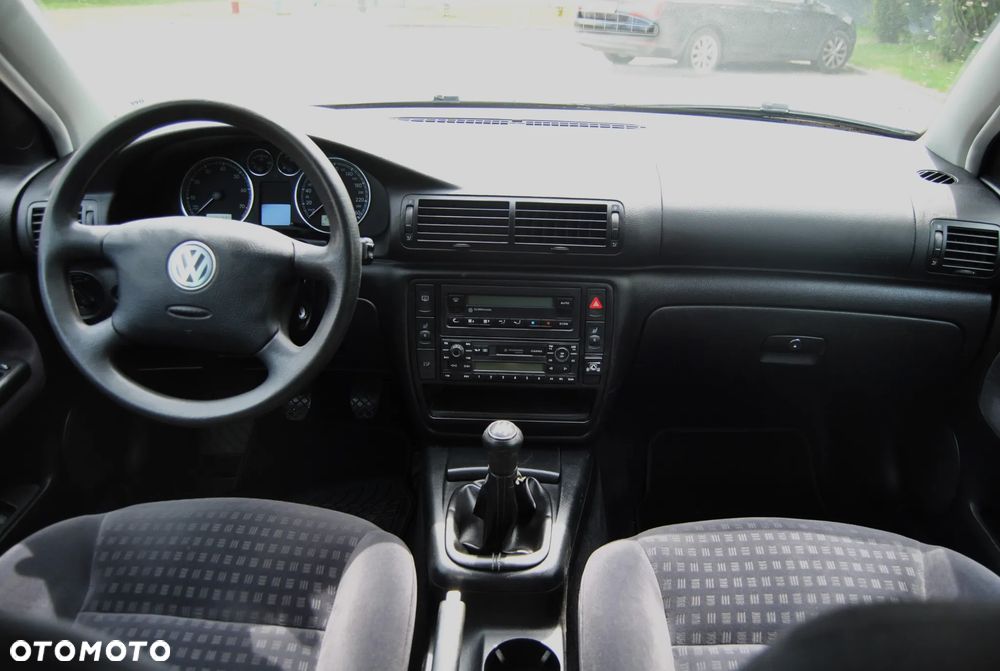 Volkswagen Passat Variant 1.6 Comfortline - 9