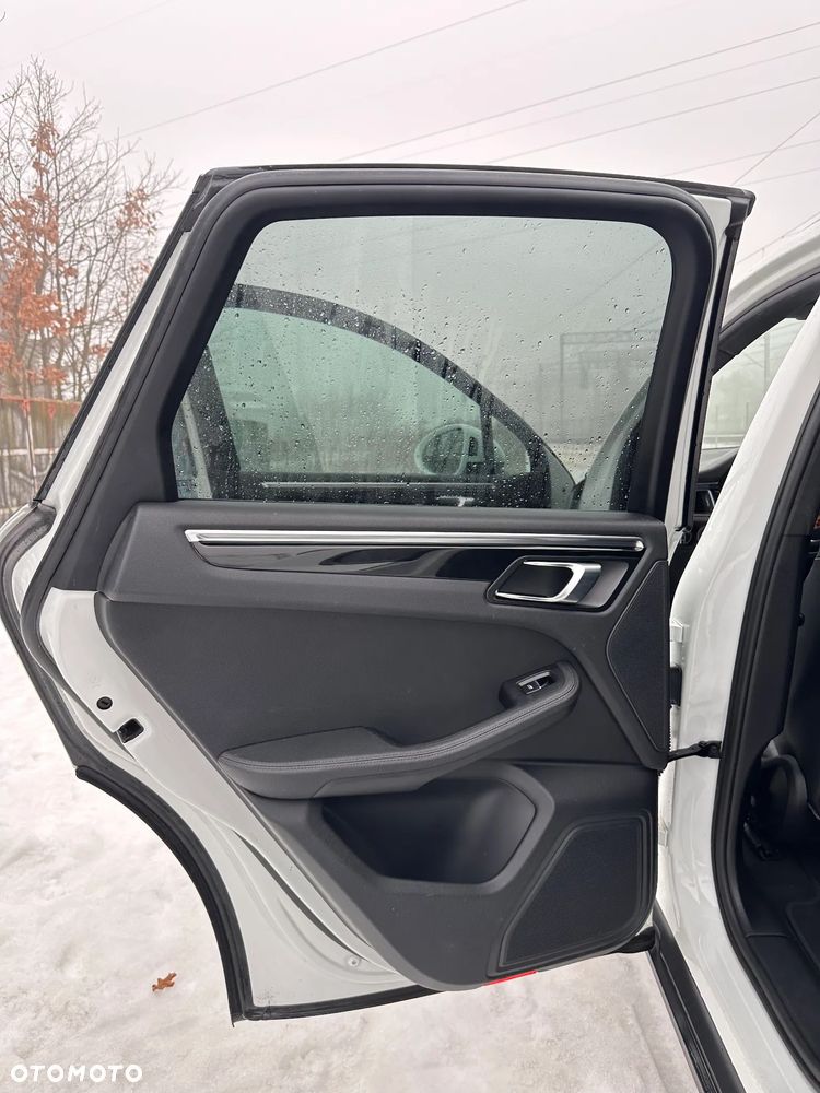 Porsche Macan PDK - 36