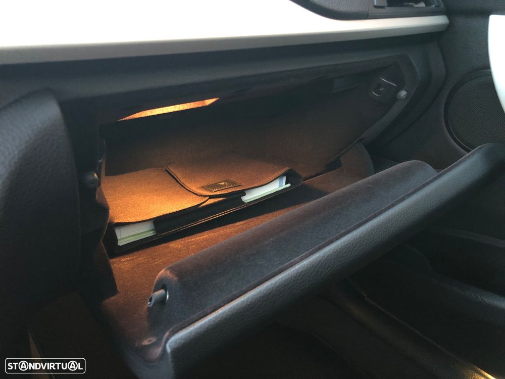 BMW 320 d Touring Aut. Efficient Dynamics Edition Sport Line - 53