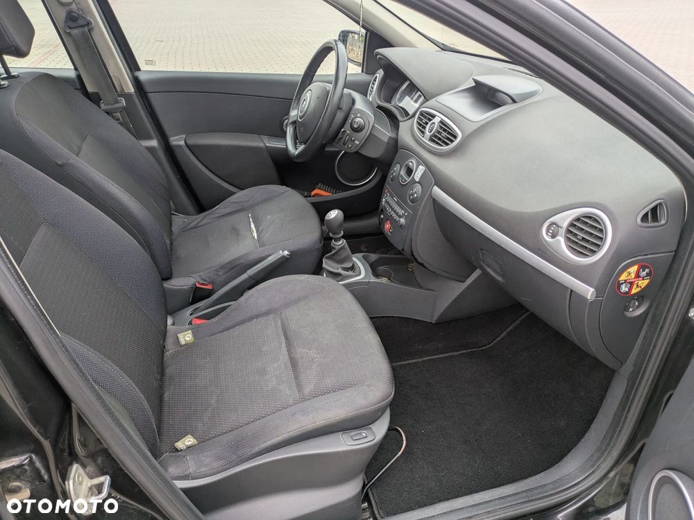 Renault Clio 1.5 dCi Confort Privilege - 9