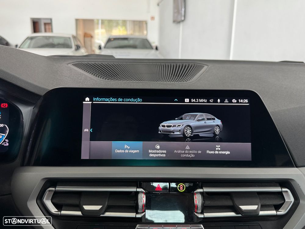 BMW 330 e Pack M Auto - 22