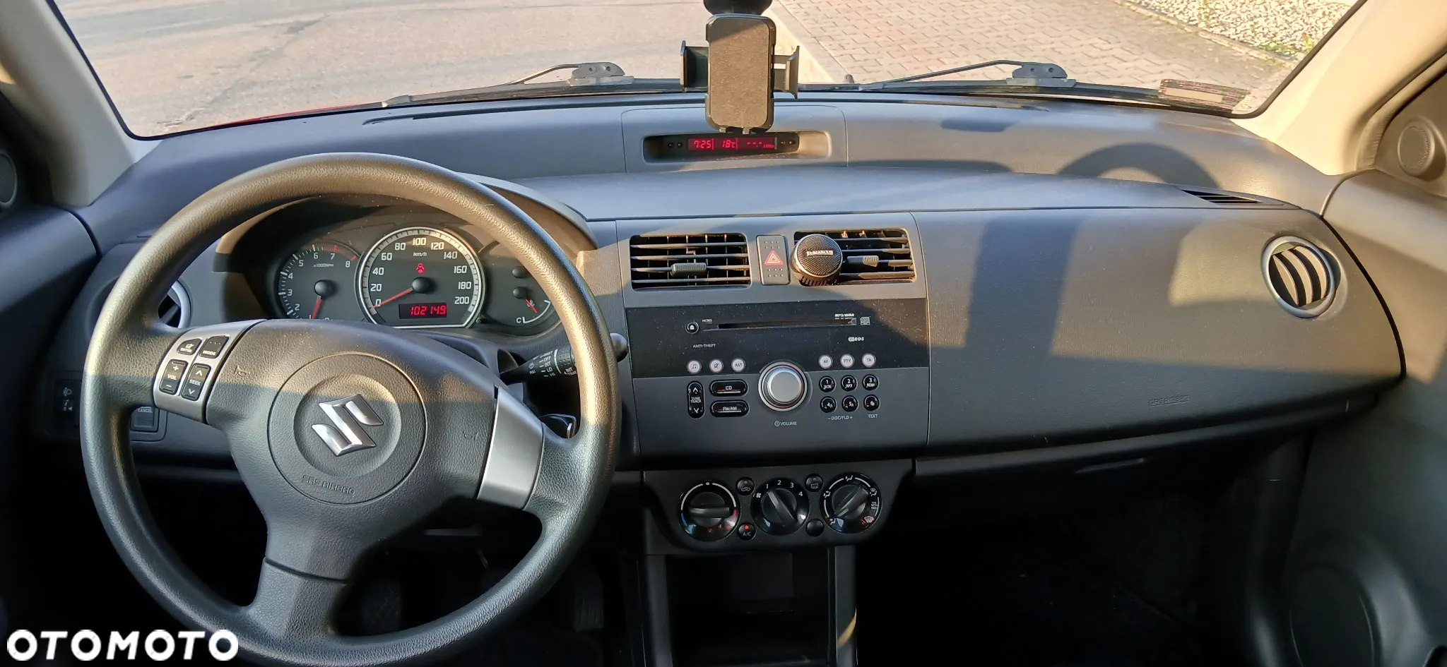 Suzuki Swift - 11