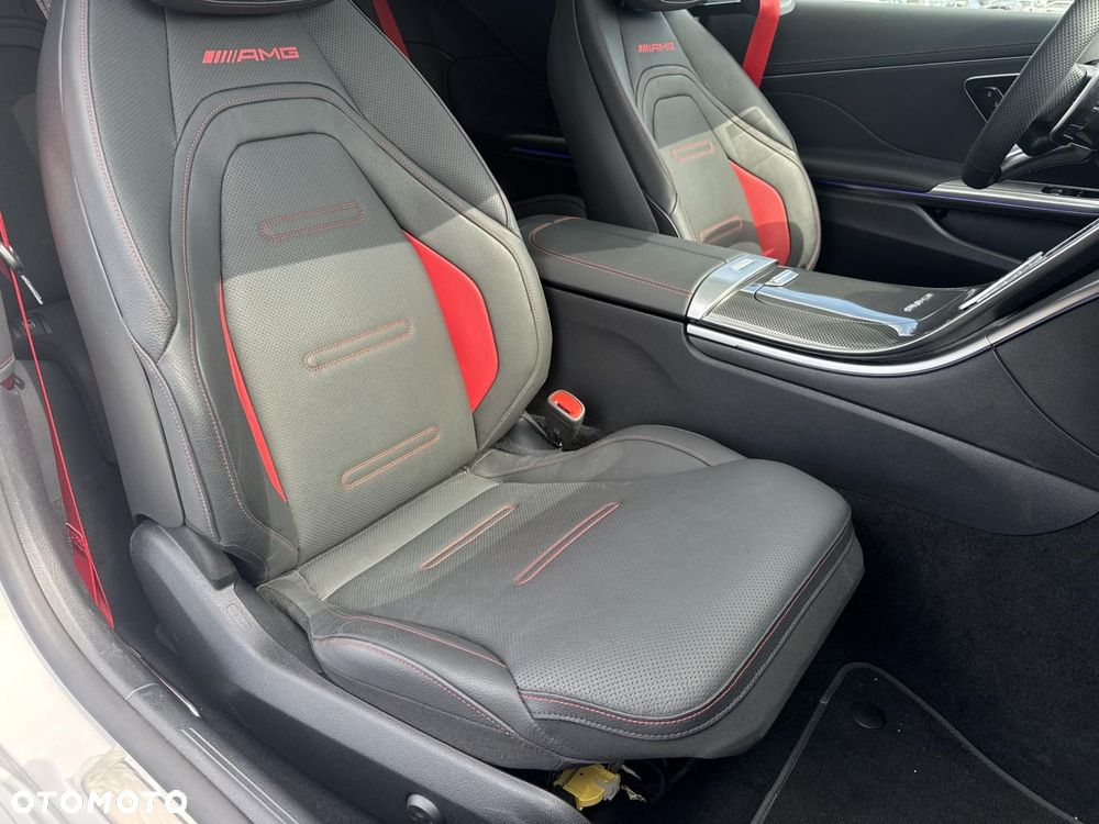 Mercedes-Benz CLE Mercedes-AMG 53 4MATIC+ AMG SPEEDSHIFT TCT 9G - 17