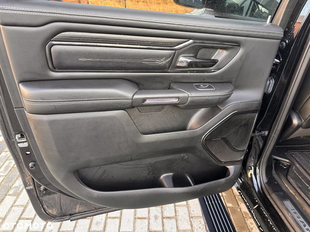 RAM 1500 Crew Cab Limited - 25