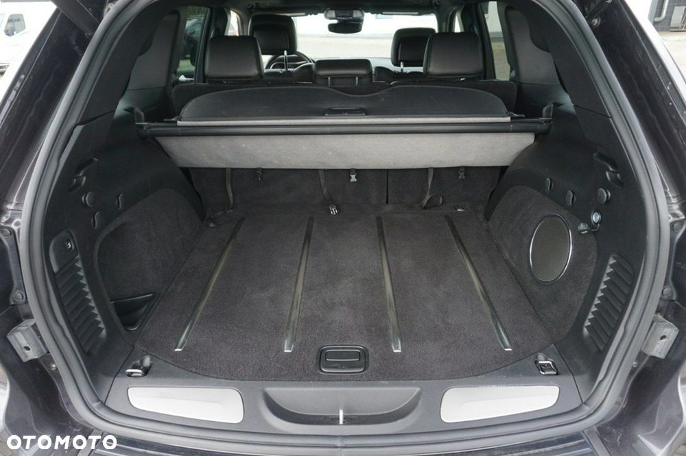 Jeep Grand Cherokee - 11