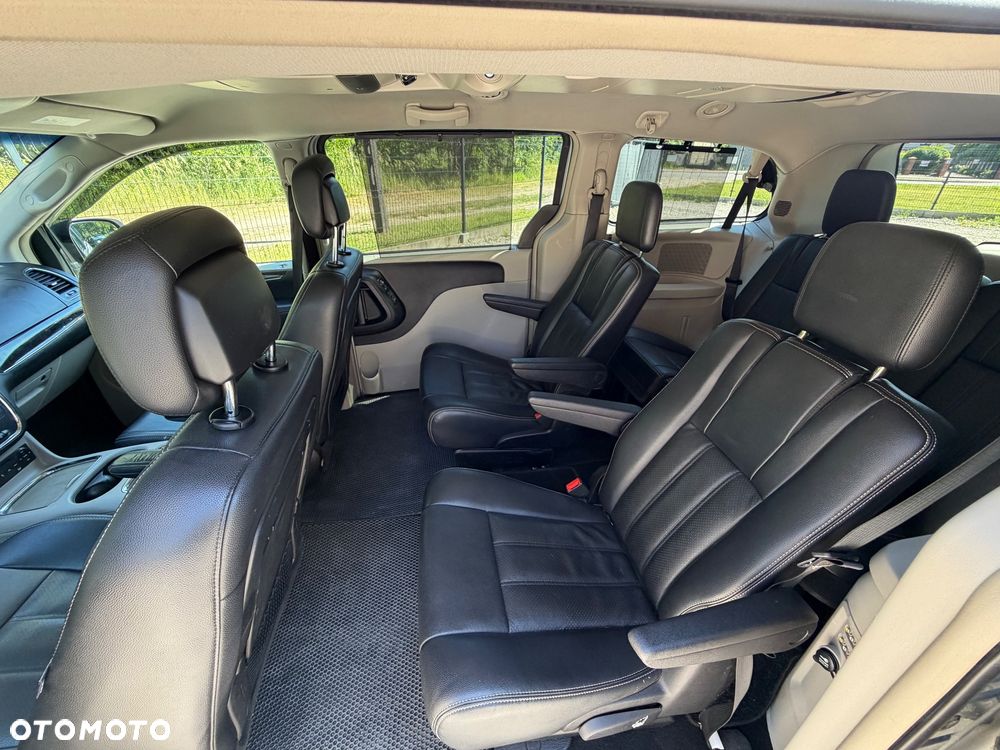 Lancia Voyager 2.8CRD Platinum - 10