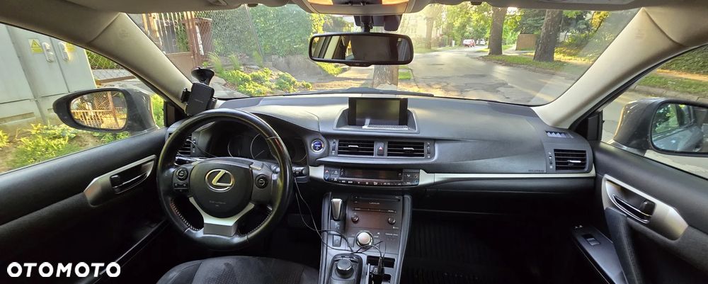 Lexus CT - 8