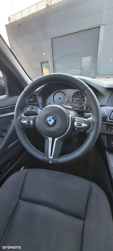 BMW Seria 5 525d Luxury Line - 6