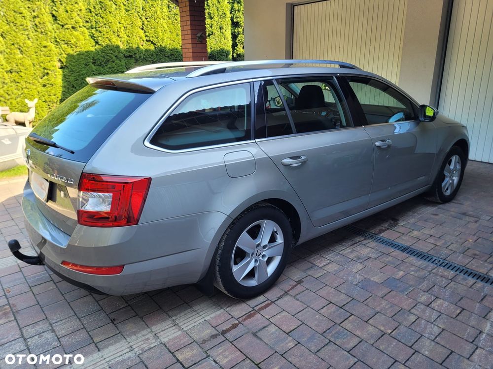 Skoda Octavia 2.0 TDI Elegance - 40