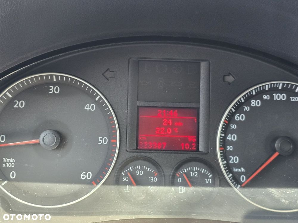 Volkswagen Golf 1.9 TDI Comfortline - 8