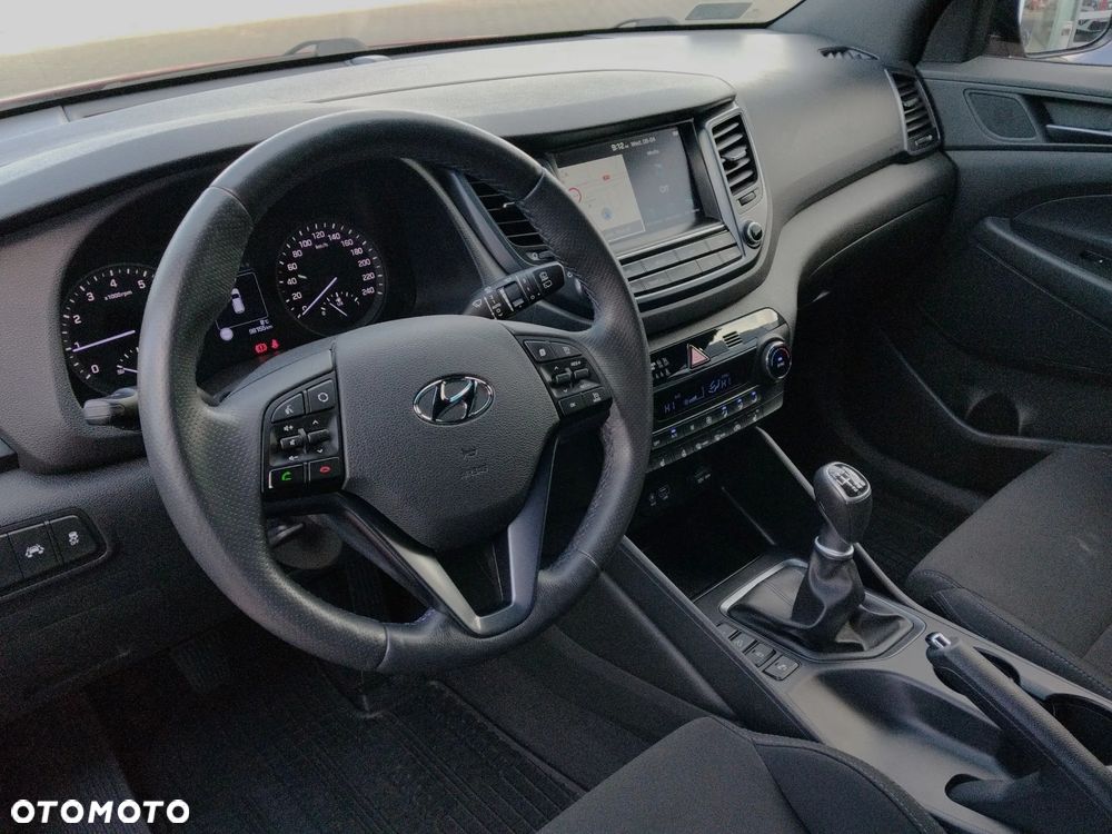 Hyundai Tucson 1.6 GDI BlueDrive GO 2WD - 9