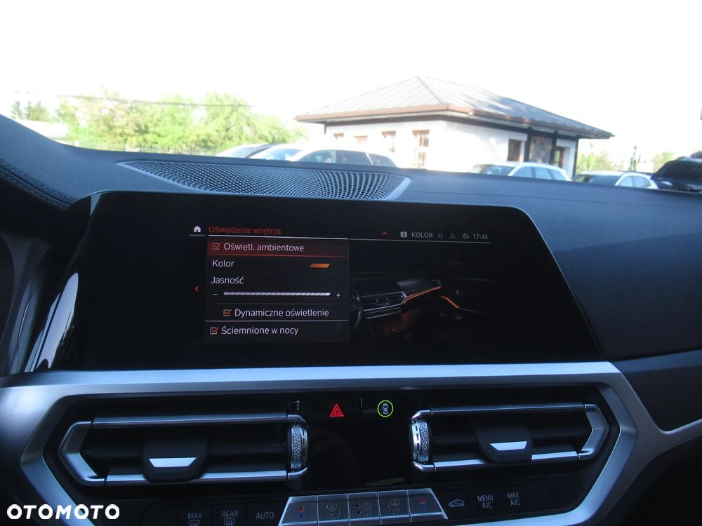 BMW Seria 3 320i Luxury Line - 20