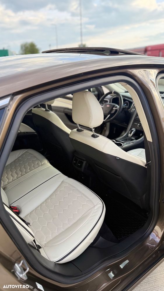 Ford Mondeo 2.0 HEV Vignale - 9