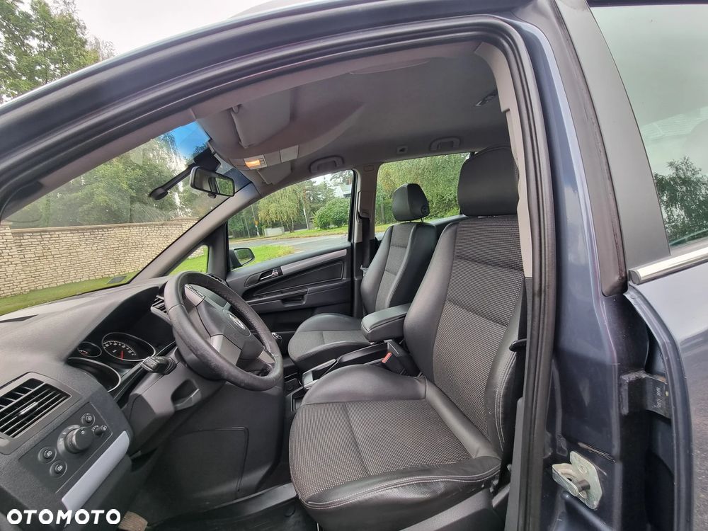 Opel Zafira 1.9 CDTI Cosmo - 18