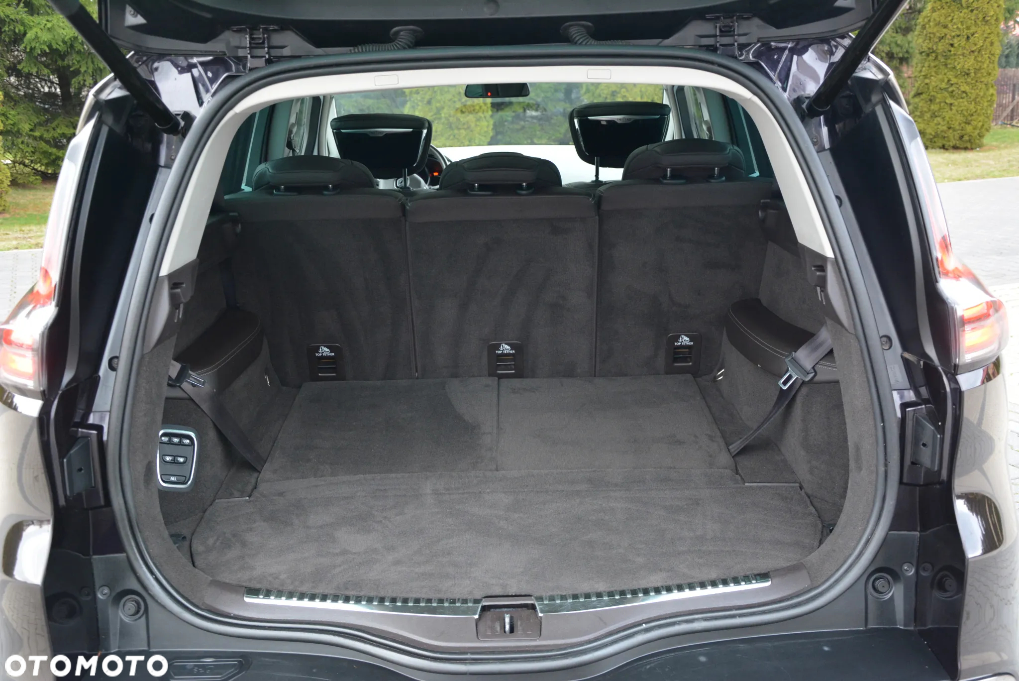 Renault Espace 1.6 dCi Energy Initiale Paris EDC 7os - 19