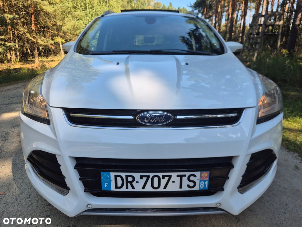 Ford Kuga 2.0 TDCi 2x4 Titanium - 4
