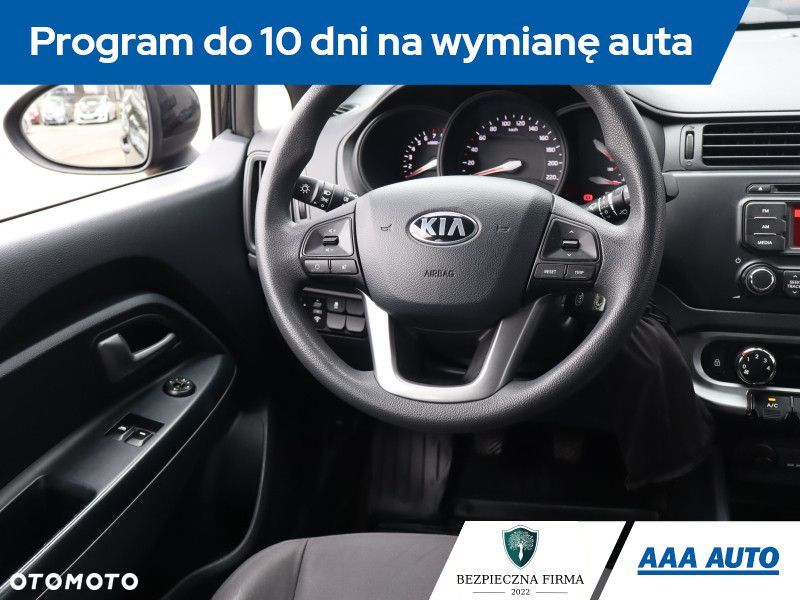 Kia Rio - 9