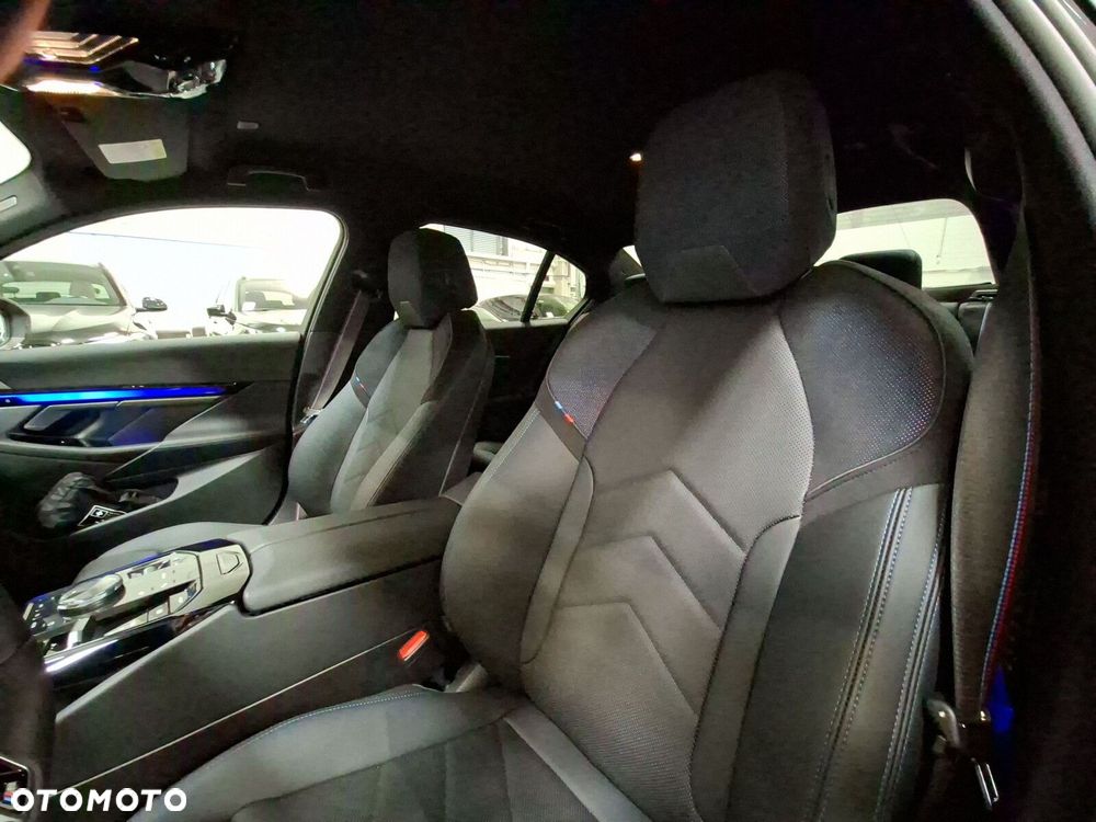 BMW Seria 5 - 13
