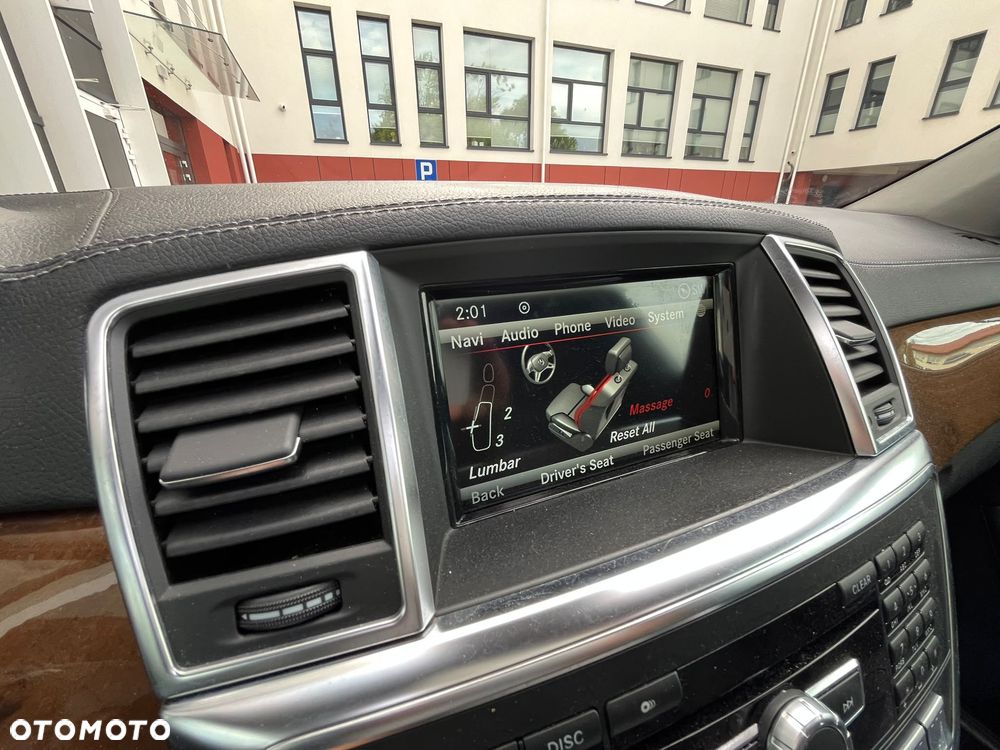Mercedes-Benz GL 500 4Matic (BlueEFFICIENCY) 7G-TRONIC - 29