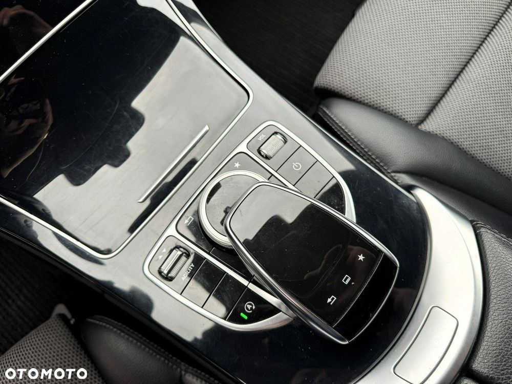 Mercedes-Benz Klasa C 200 (BlueTEC) d T 7G-TRONIC Exclusive - 22