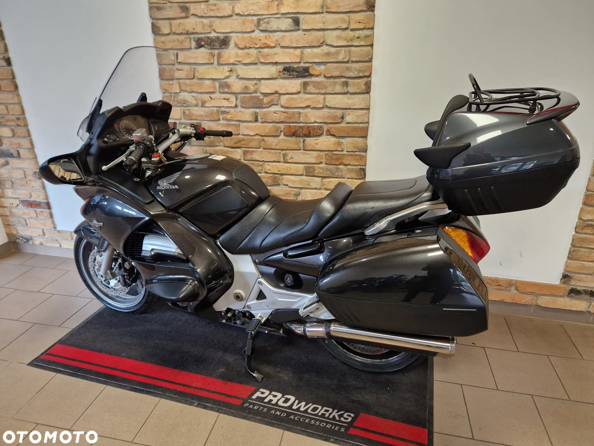 Honda ST - 5