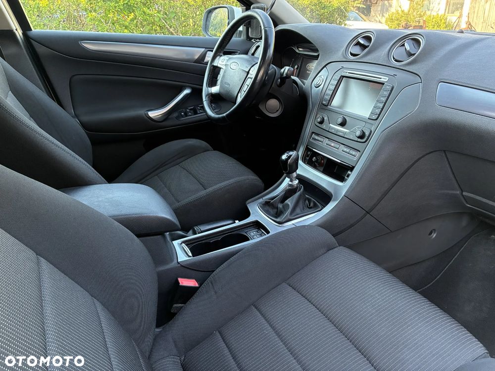 Ford Mondeo 2.0 TDCi Titanium - 14