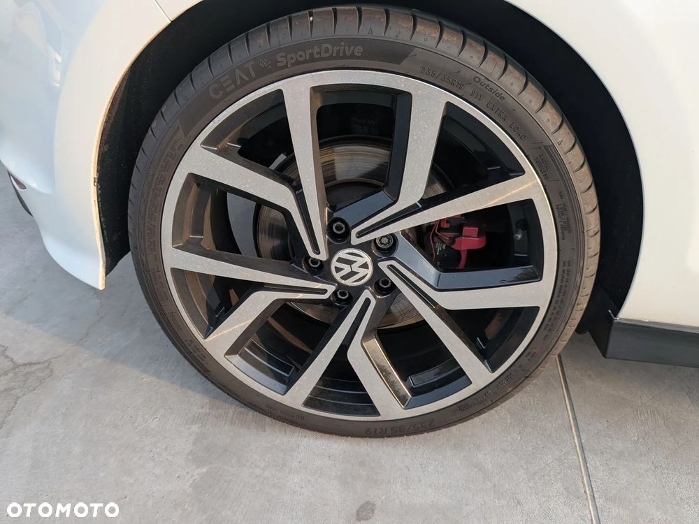 Volkswagen Golf R 4Motion BlueMotion Technology - 14