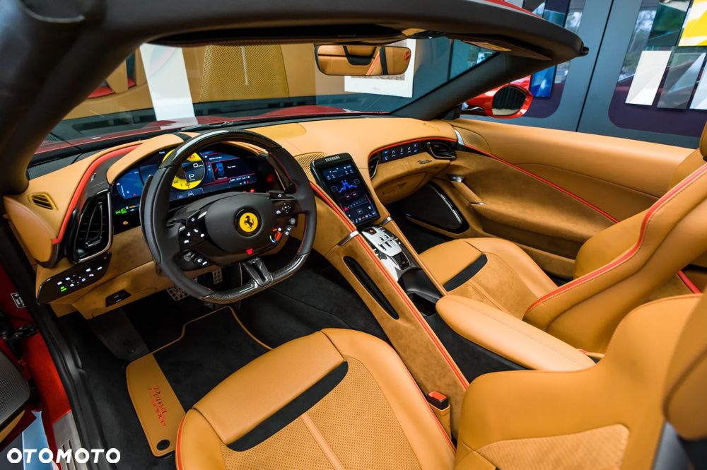 Ferrari Roma Spider - 33