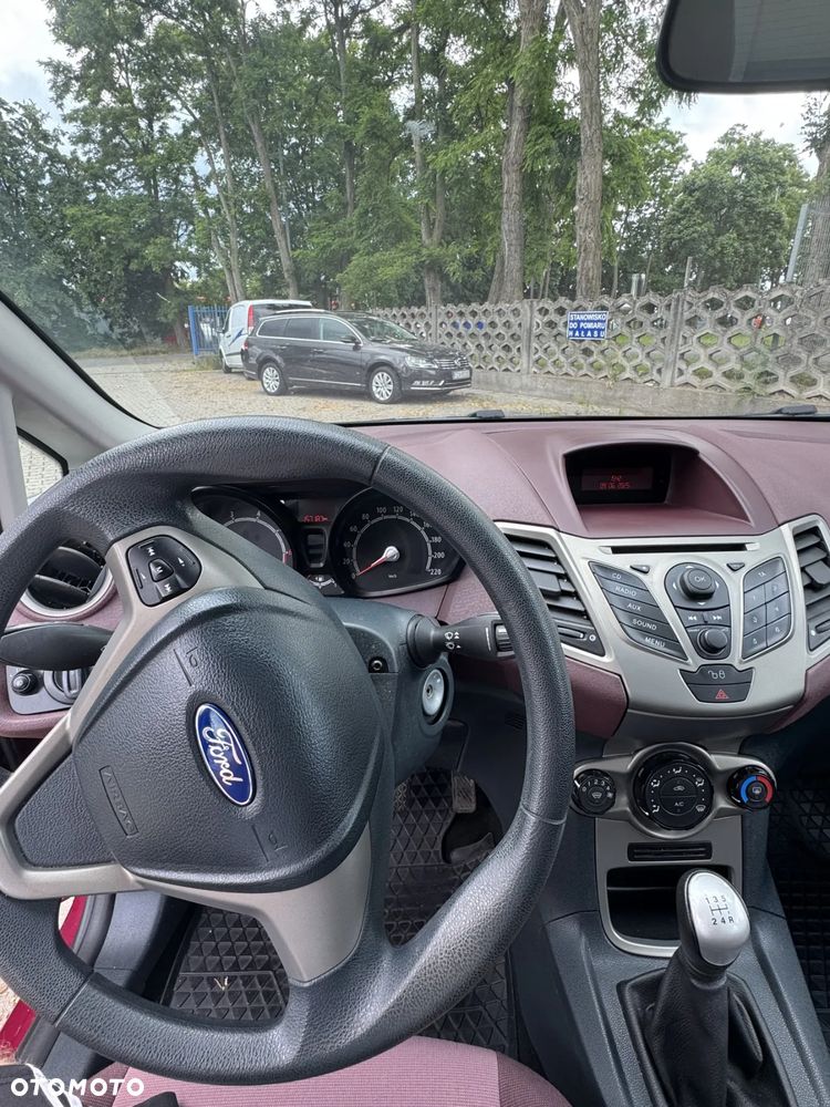 Ford Fiesta 1.25 Ambiente - 11