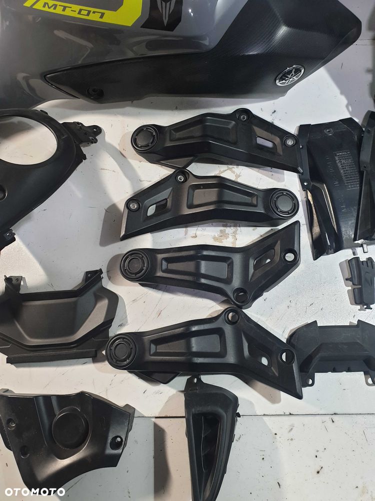 Yamaha MT 07 wypełnianie osłona owiewka plastik ogon - 3