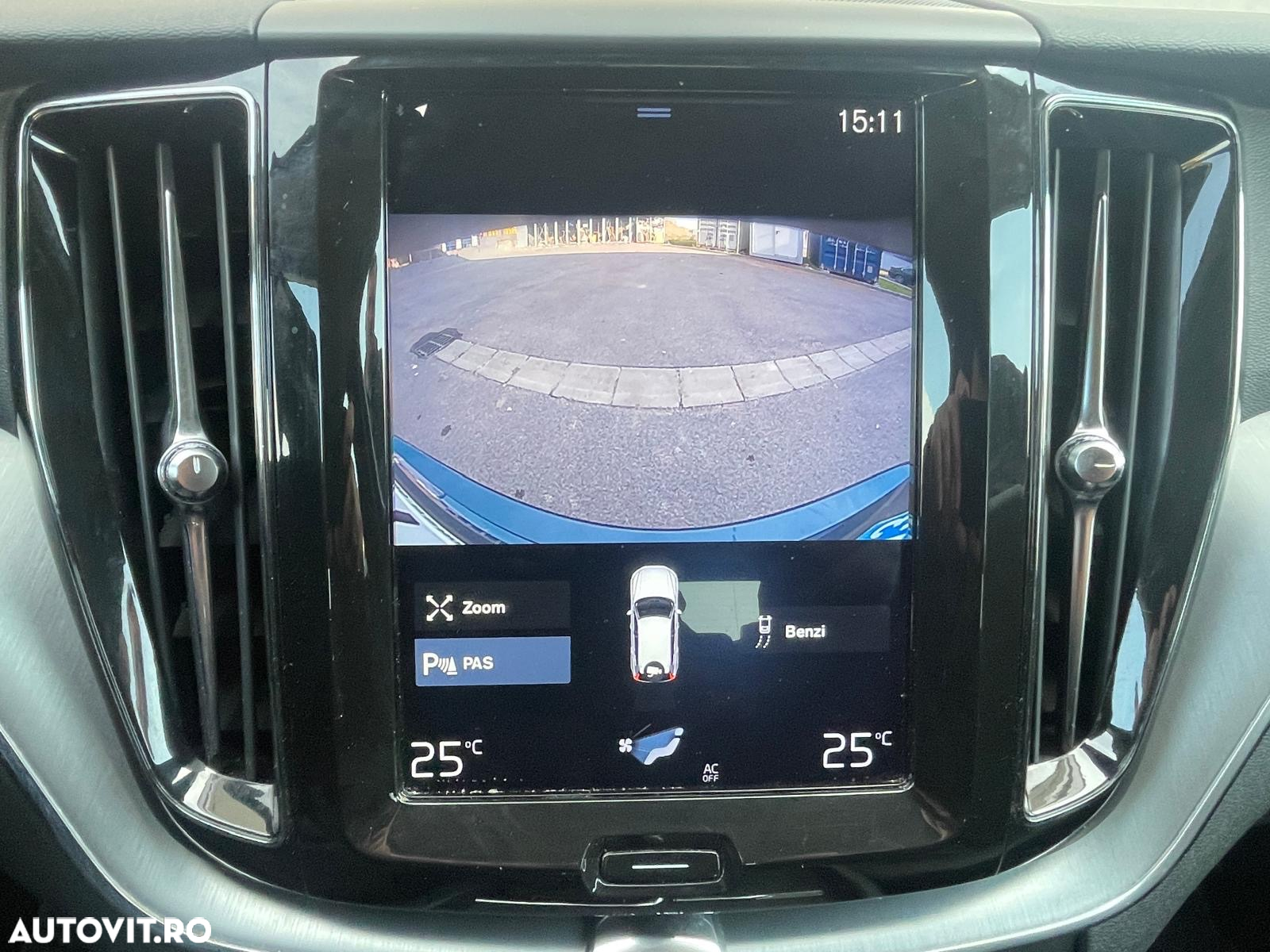 Volvo XC 60 D4 Geartronic Momentum - 17
