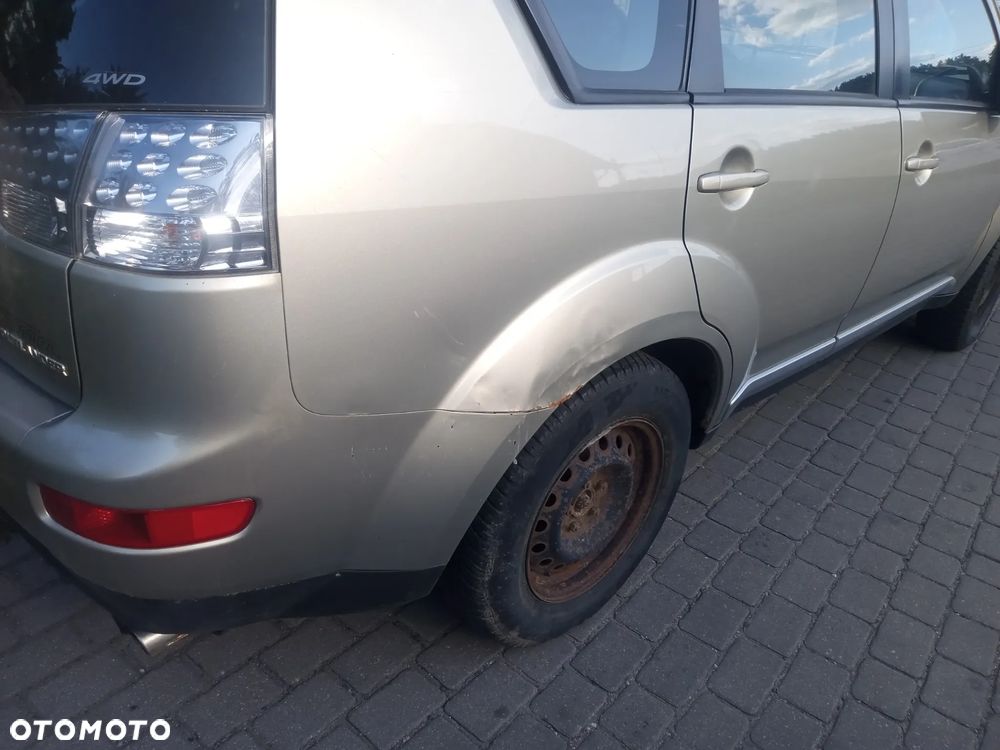 Mitsubishi Outlander 2.0 DI-D 4WD Invite - 7