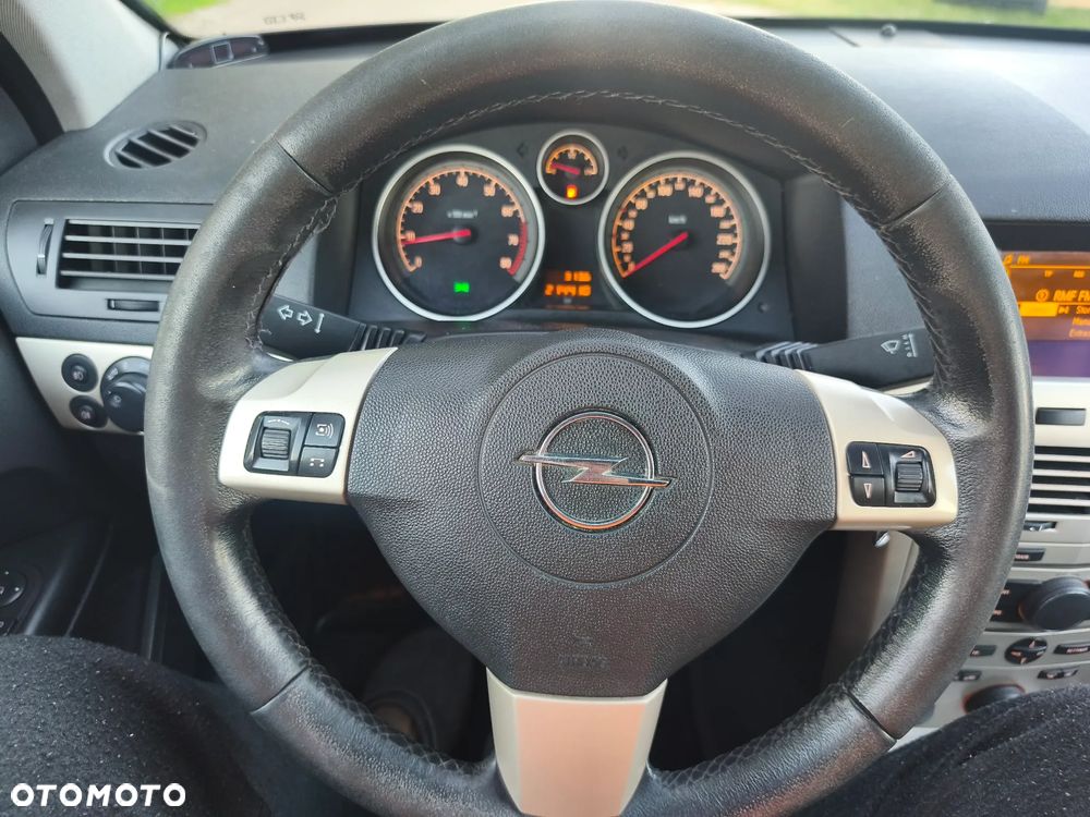 Opel Astra 1.6 Enjoy - 25